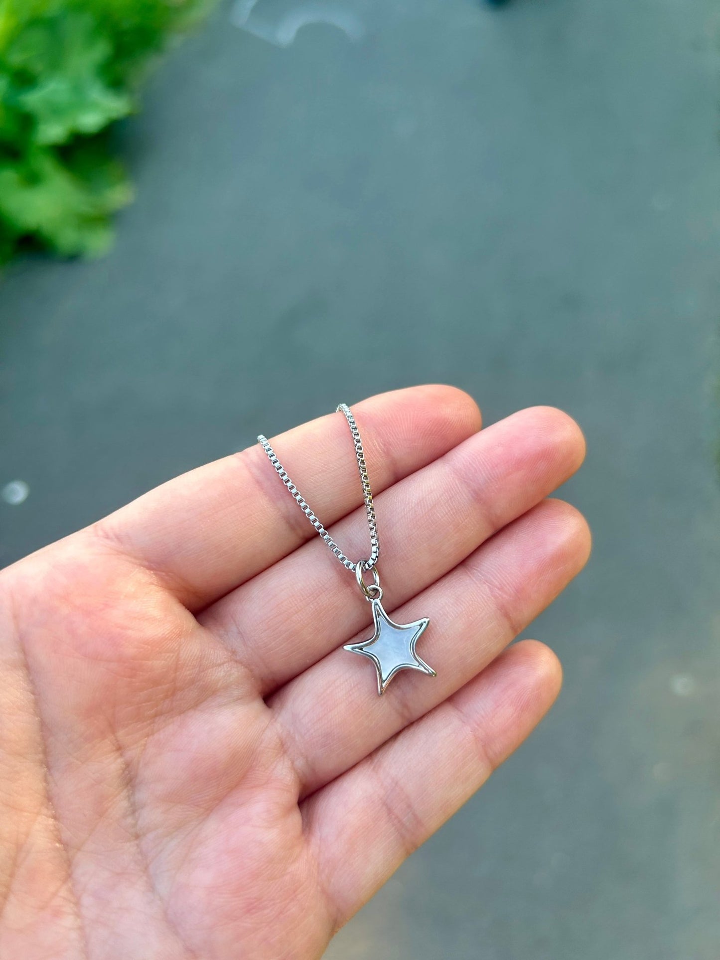 Edelstahl Halskette Helen mit vergoldetem Perlmutt-Stern