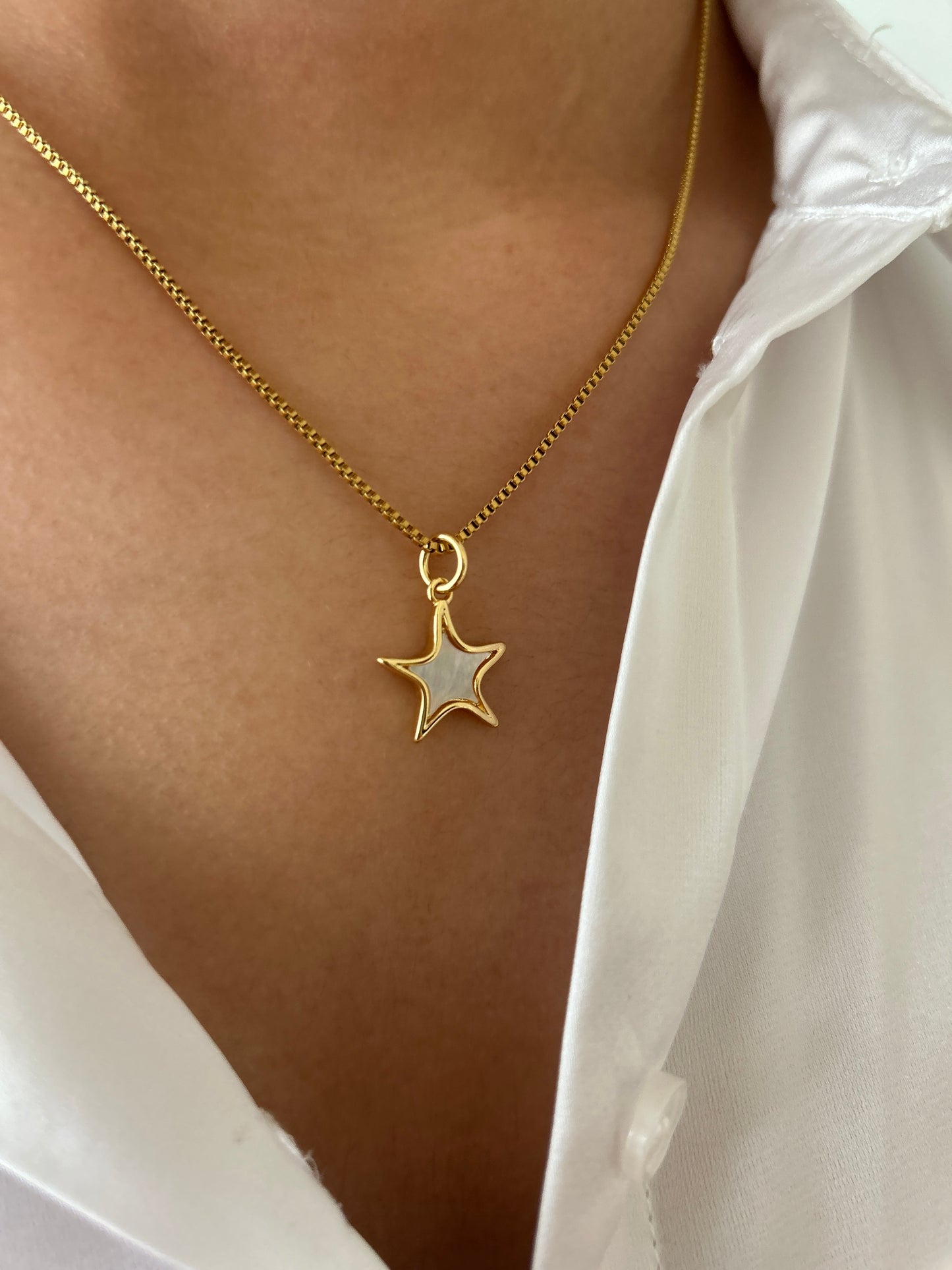 Edelstahl Halskette,, Helen“ mit 14 Karat vergoldetem Perlmutt-Stern