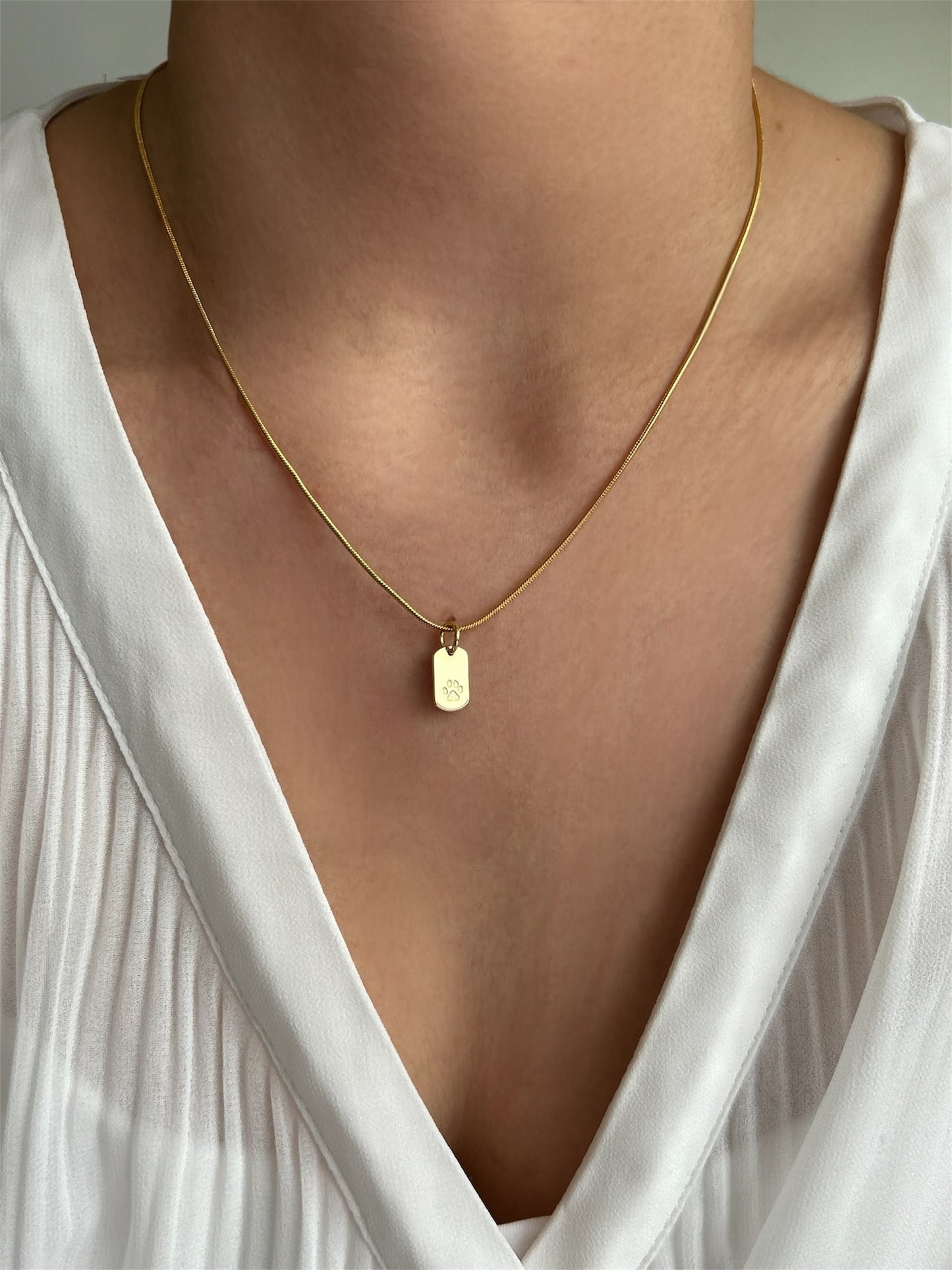 Dog Paw Power: Vergoldete Hundepfoten Kette/ Gold Plated