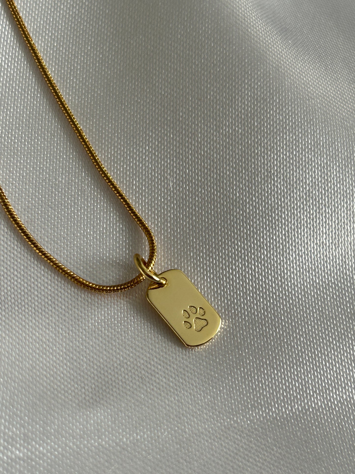 Dog Paw Power: Vergoldete Hundepfoten Kette/ Gold Plated