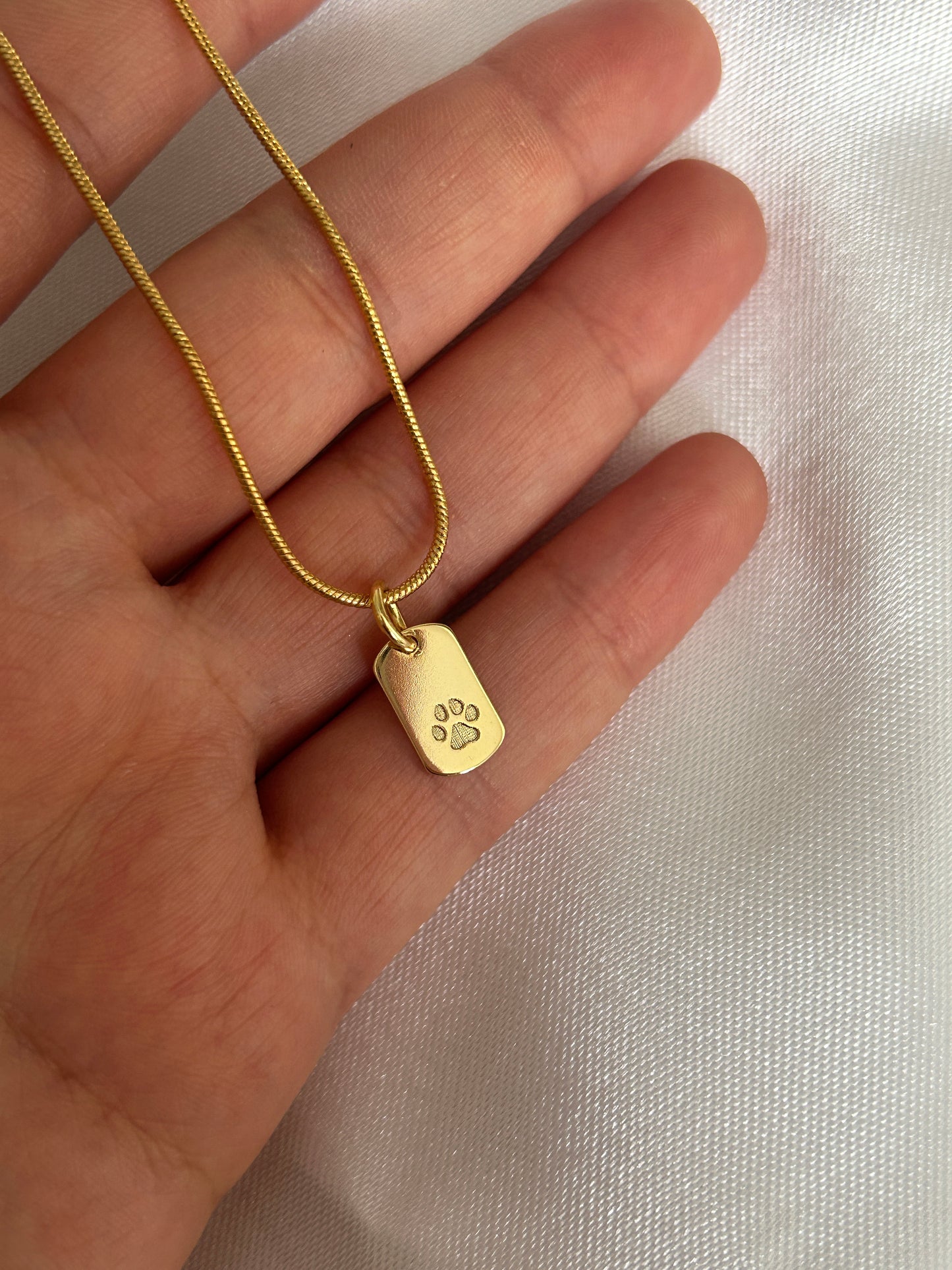 Dog Paw Power: Vergoldete Hundepfoten Kette/ Gold Plated