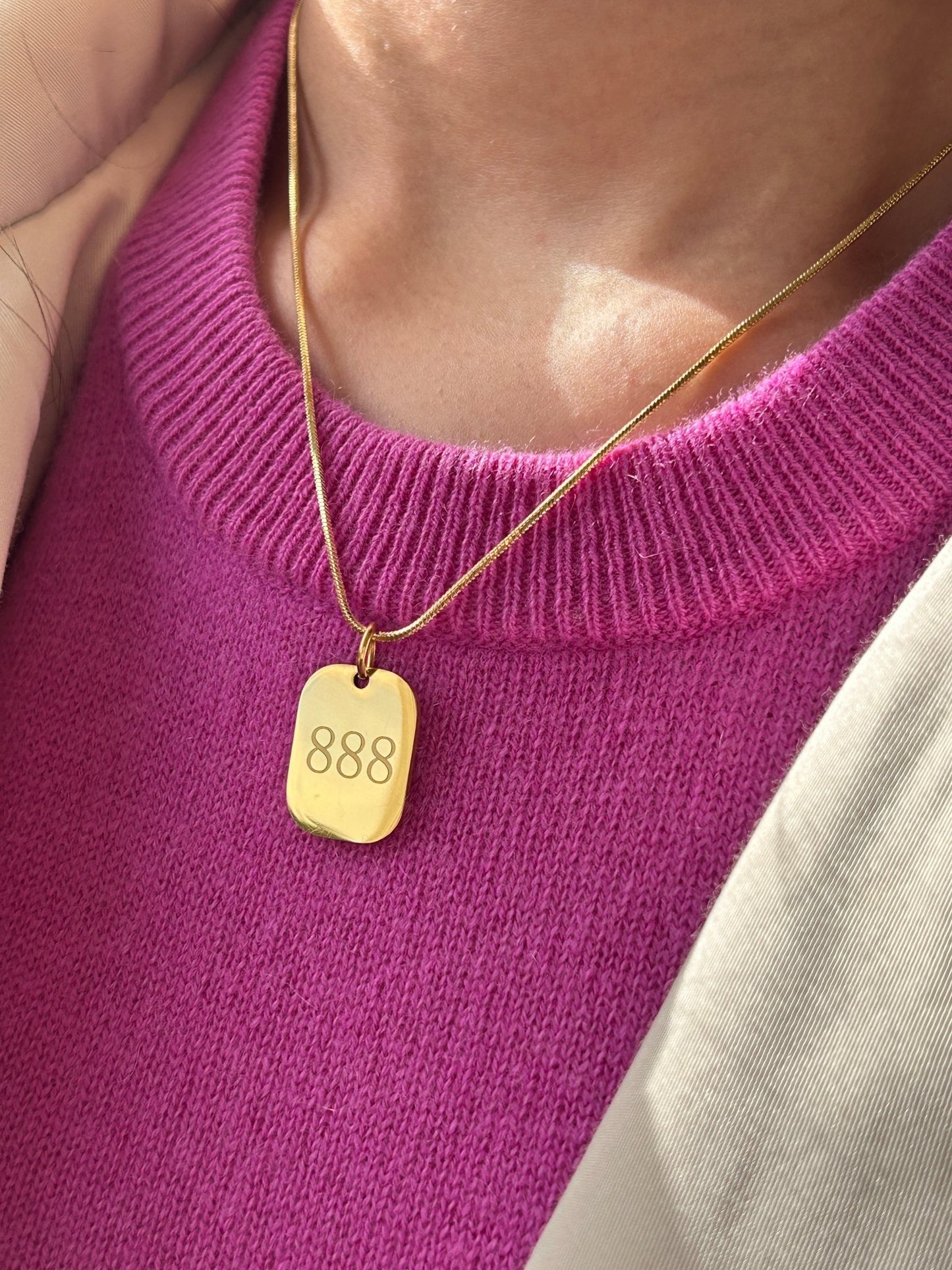 Golden Guidance: Vergoldete Kette mit der Engelszahl 888/ Gold Plated