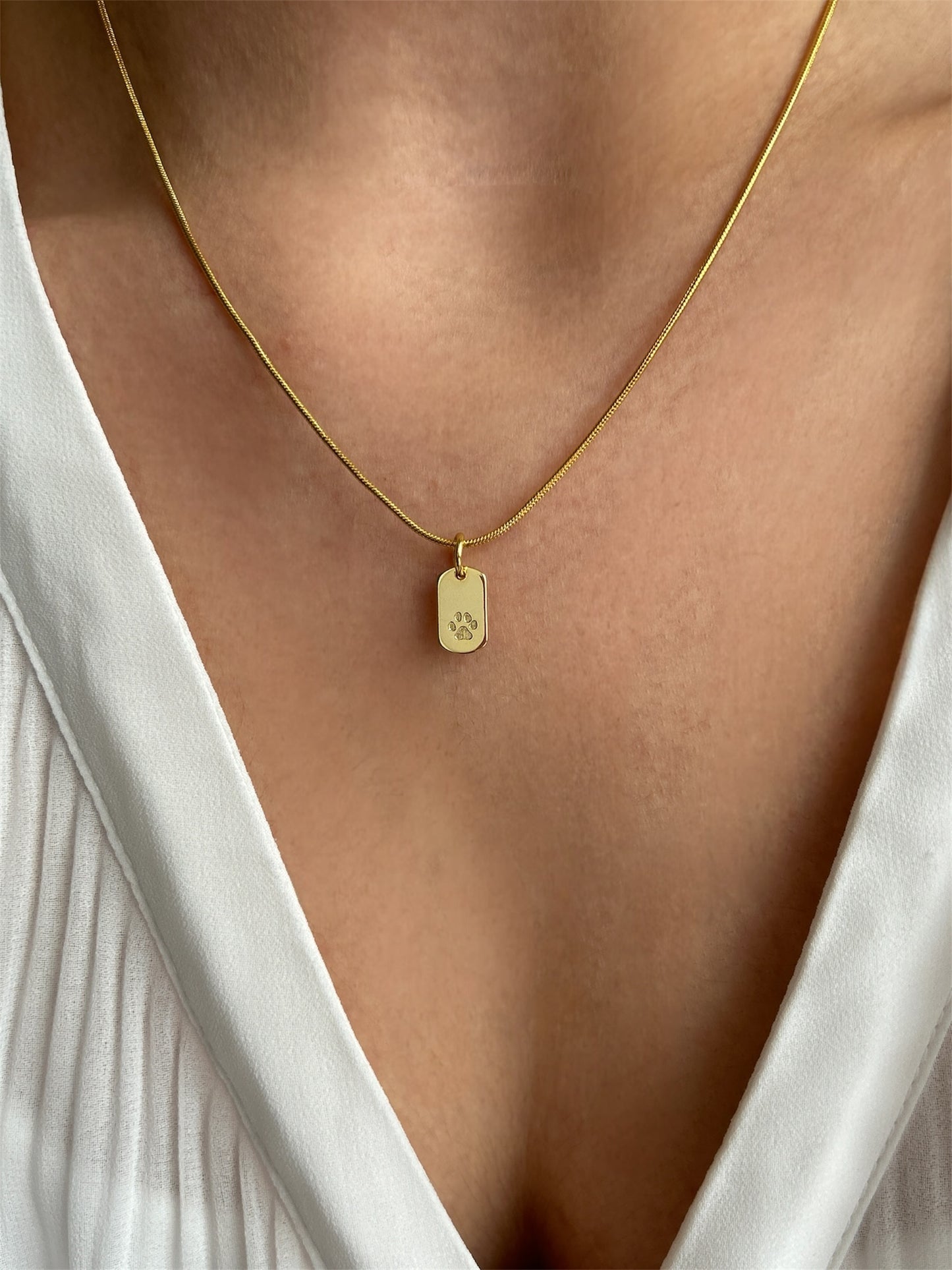 Dog Paw Power: Vergoldete Hundepfoten Kette/ Gold Plated