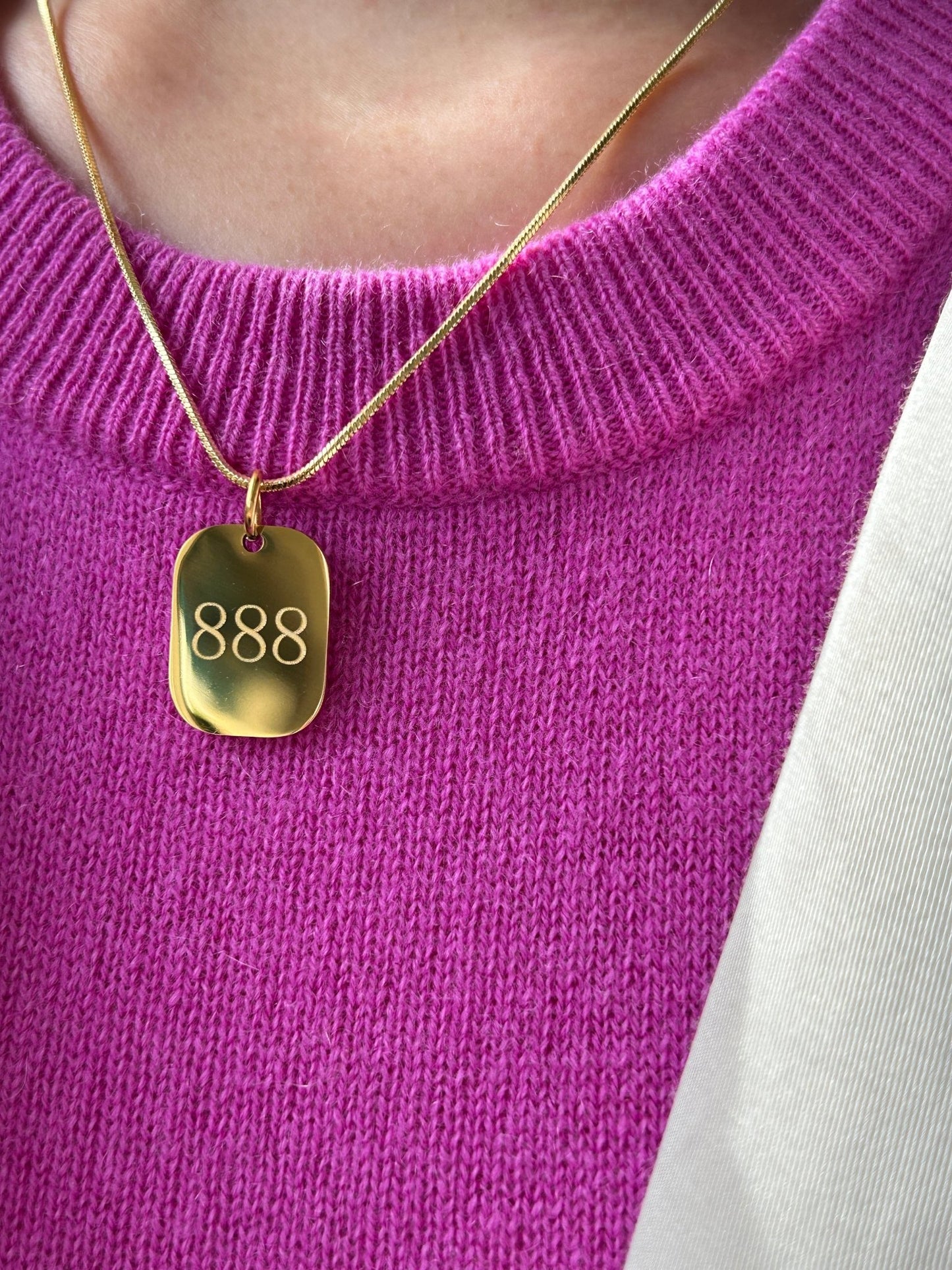 Golden Guidance: Vergoldete Kette mit der Engelszahl 888/ Gold Plated