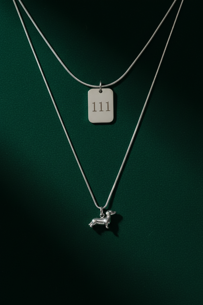 Golden Guidance: Vergoldete Kette mit der Engelszahl 111